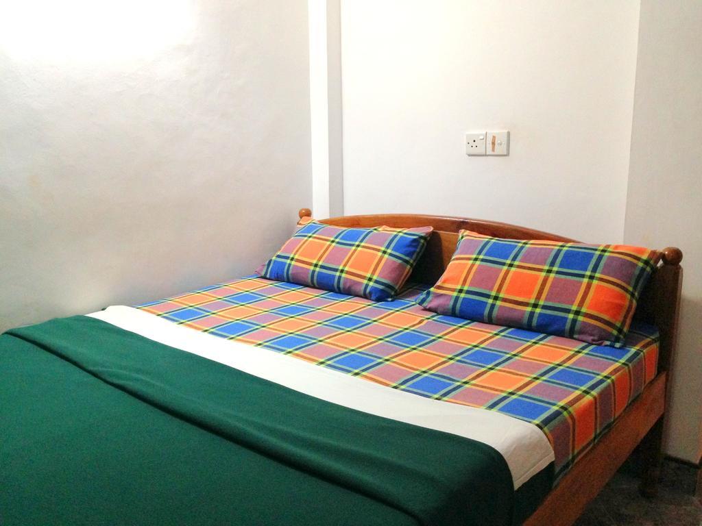 Eeshani Guest Inn Ella Extérieur photo